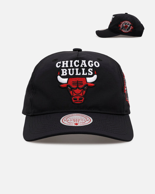 Mitchell & Ness Chicago Bulls 'Poolside' Deadstock Snapback Official Team Color