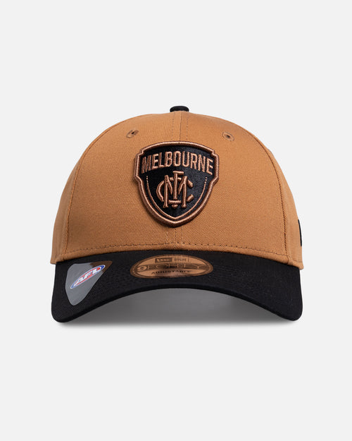 New Era Melbourne Football Club 'AFL 2026' 9FORTY Strapback Med Beige