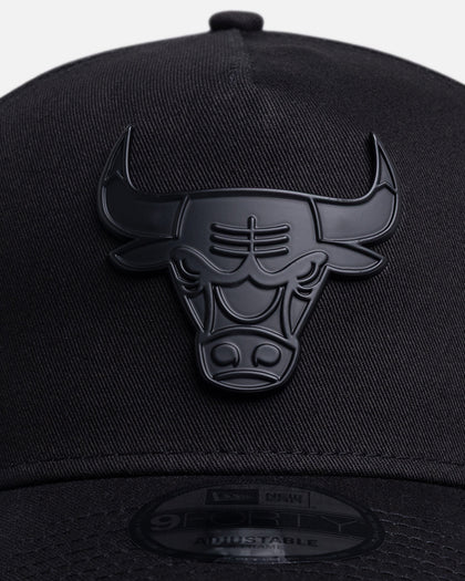 New Era Chicago Bulls 'Black Metal Badge' 9FORTY A-Frame Snapback Black