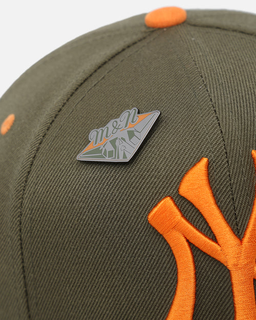 Mitchell & Ness New York Yankees 'Harmony of Hues' Pro Crown Snapback Olive/Orange