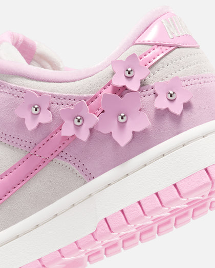 Nike Women's Dunk Low SE Pink