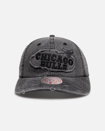 Mitchell & Ness Chicago Bulls 'Destroyed' Dad Fit Strapback Washed Black