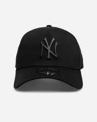 New Era New York Yankees "Black Metal Badge" 9Forty A-Frame Snapback Black