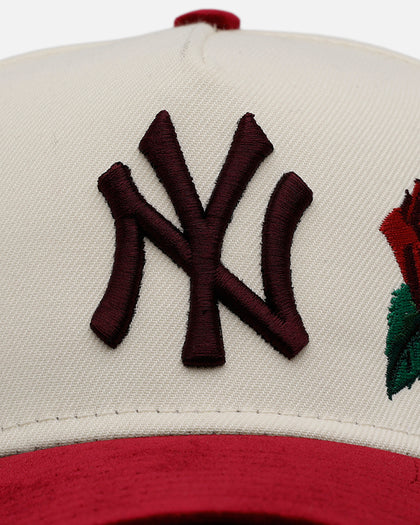 New Era New York Yankees 'Velvet Roses' 9FORTY A-Frame Snapback Chrome