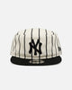 New Era New York Yankees 'Pinstripe' Painter Snapback Chrome/Black