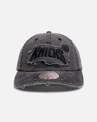 Mitchell & Ness New York Knicks 'Destroyed' Dad Fit Strapback Washed Black