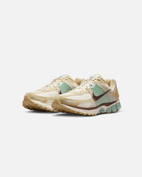 Nike Zoom Vomero 5 Team Gold/Fauna Brown/Pale Ivory