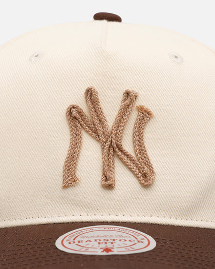 Mitchell & Ness New York Yankees 'Hand Stitch' Deadstock Snapback Brown