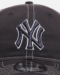 New Era New York Yankees 'Contrast Stitch' 9TWENTY Strapback Official Team Colour