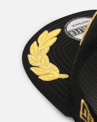 New Era New York Yankees 'Podium Pack' Pre-Curved Golfer Trucker Snapback Black/Metallic Gold