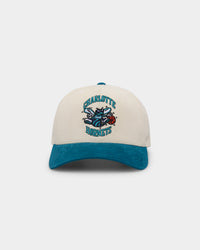 Mitchell & Ness Charlotte Hornets Pro Crown Snapback Off White/Teal