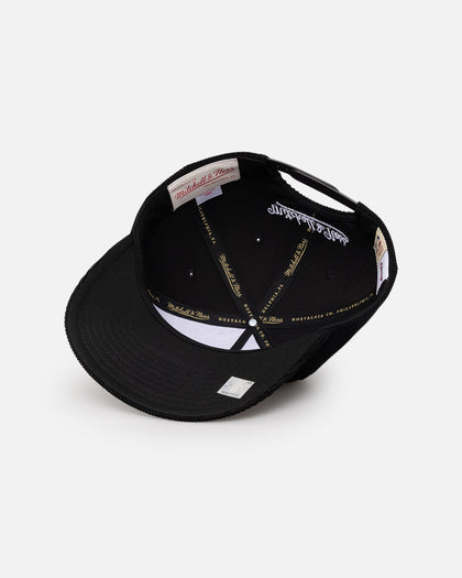 Mitchell & Ness Chicago Bulls Laguna Redline Panel Snapback Black