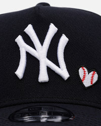 New Era New York Yankees 'Baseball Hearts' 9FORTY A-Frame Snapback Official Team Color