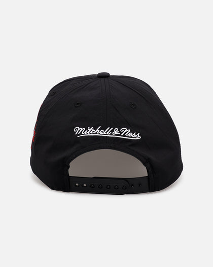 Mitchell & Ness Chicago Bulls 'Poolside' Deadstock Snapback Official Team Color
