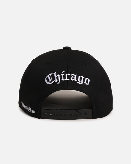 Mitchell & Ness Chicago Bulls 'Monogram' Pro Pinch Snapback Black
