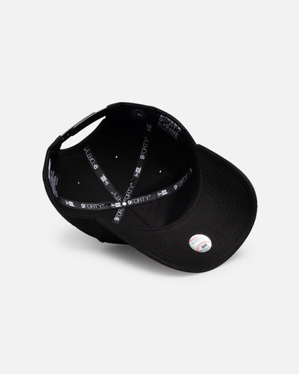 New Era New York Yankees "Black Metal Badge" 9Forty A-Frame Snapback Black