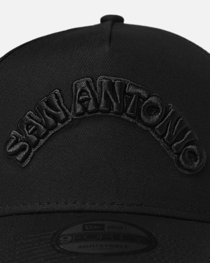 New Era San Antonio Spurs 'NBA Black On Black' 9FORTY A-Frame Snapback Black