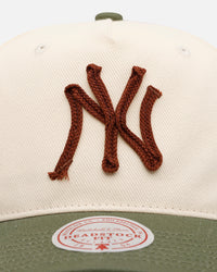 Mitchell & Ness New York Yankees 'Hand Stitch' Deadstock Snapback Olive