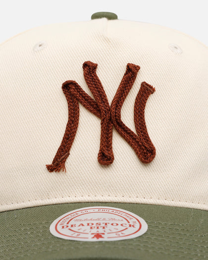 Mitchell & Ness New York Yankees 'Hand Stitch' Deadstock Snapback Olive