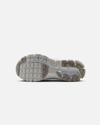 Nike Women's Zoom Vomero 5 White/Light Bone