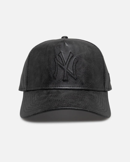 New Era New York Yankees 'Tonal Cracked Leather' 9FORTY A-Frame Snapback Black
