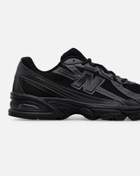 New Balance 740 Black/Black