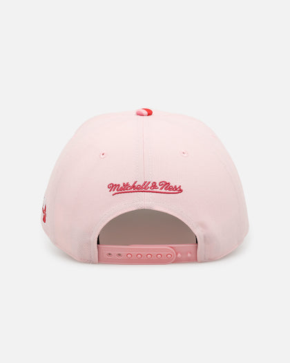 Mitchell & Ness Atlanta Braves 'Pink Camo' Pro Pinch Snapback Pink