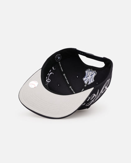 47 Brand New York Yankees 'Mister Cartoon' 47 Captain Snapback Navy