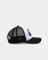 Von Dutch Flying Eyeball Trucker Snapback White/Black