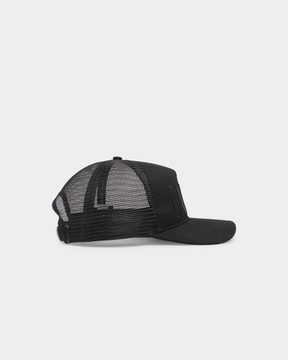 Carre Étoiles Trucker Strapback Black