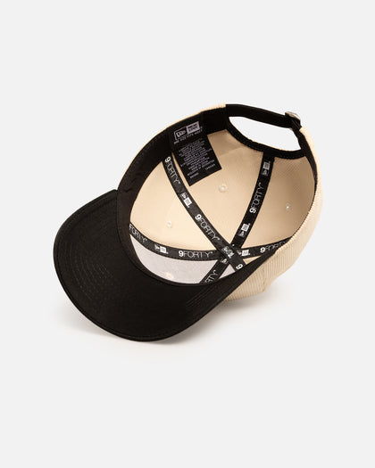 New Era Liverpool FC 9FORTY Corduroy Core Casual Strapback Light Beige