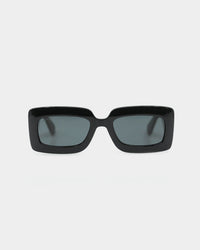 Gucci GG0811S001(56)-3 Sunglasses Black