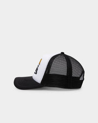 Von Dutch Flying Eyeball Trucker Snapback White/Black