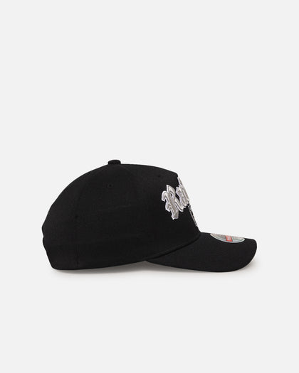 Mitchell & Ness Las Vegas Raiders 'Old English Classic' MVP Snapback Black