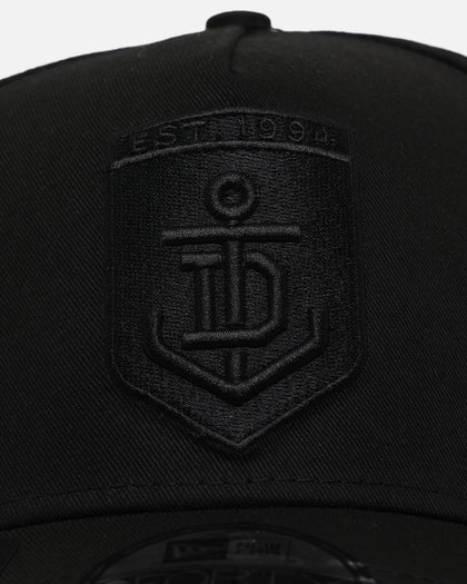 New Era Fremantle Dockers 'Triple Black' 9FORTY A-Frame Snapback Black