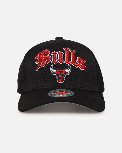 Mitchell & Ness Chicago Bulls 'Old English Classic' MVP Snapback Black