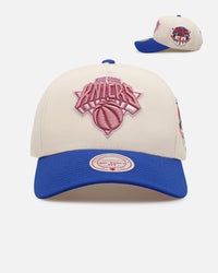 Mitchell & Ness New York Knicks 'Pink Team Logo' Pro Pinch Snapback Off White