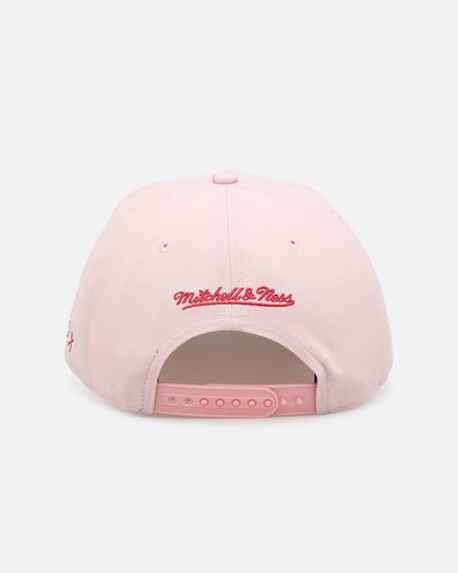 Mitchell & Ness Boston Red Sox 'Pink Camo' Pro Pinch Snapback Pink