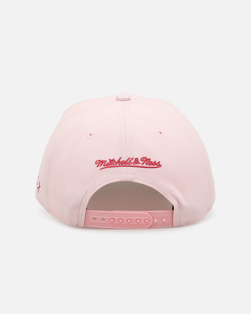 Mitchell & Ness Boston Red Sox 'Pink Camo' Pro Pinch Snapback Pink