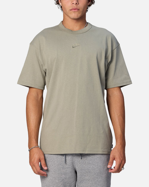 Nike Sportswear Premium Essentials T-Shirt Army