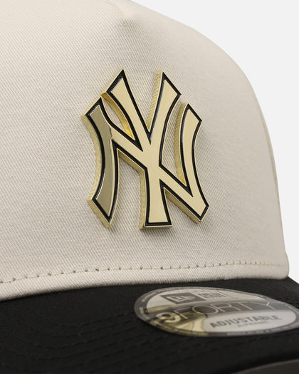 New Era New York Yankees 'Gold Medal Badge' 9FORTY A-Frame Snapback White/Black/Green