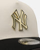 New Era New York Yankees 'Gold Medal Badge' 9FORTY A-Frame Snapback White/Black/Green