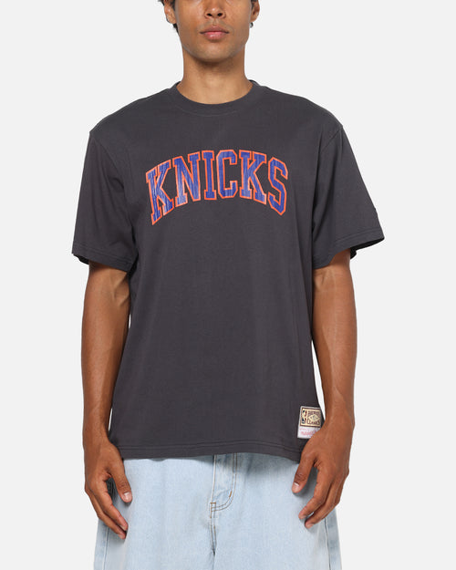 Mitchell & Ness New York Knicks Arch T-Shirt Washed Black