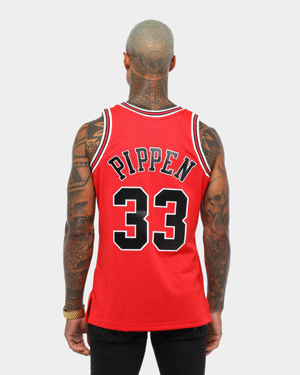 Mitchell & Ness Chicago Bulls Scottie Pippen '97-'98 #33 Swingman Jersey Red