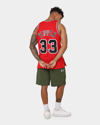 Mitchell & Ness Chicago Bulls Scott Pippen #33 '03-'04 Home Swingman Jersey Red