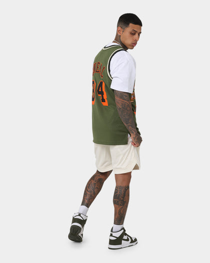 Mitchell & Ness Los Angeles Lakers Shaquille O'Neal #34 Flight Swingman Jersey Olive