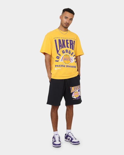 Mitchell & Ness Los Angeles Lakers Division Arch T-Shirt Faded Yellow