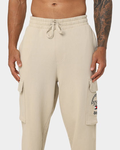 Tommy Jeans TJM Timeless Cargo Sweatpants Savannah Sand