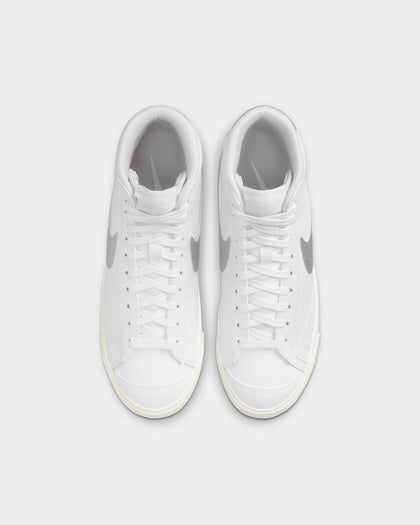 Nike Women's Blazer Mid '77 White/Metallic