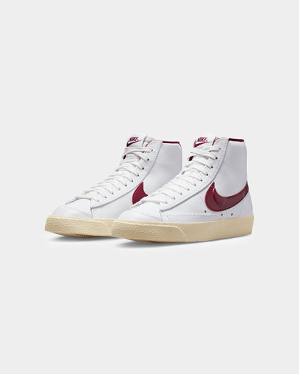 Nike Women's Blazer Low '77 SE "Hangtag Holster" White/Team Red